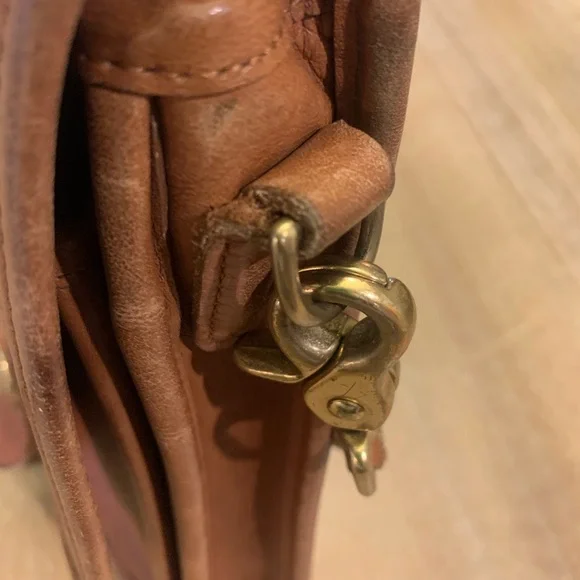 Vintage Coach Station Bag In British Tan - Picture 4 of 16